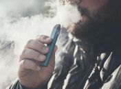 Publicidade enganosa: cigarro eletrônico veste nova roupa, mas é mais prejudicial à saúde do que cigarro tradicional