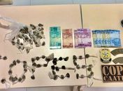 Material apreendido com suspeito no momento da prisão