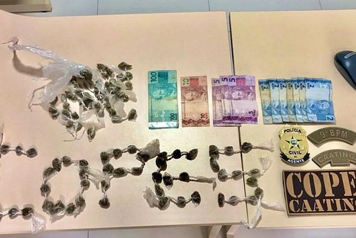 Material apreendido com suspeito no momento da prisão