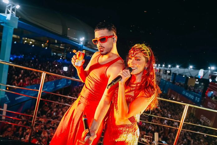 Anitta, Pedro Sampaio e Beats causam com super show e efeitos especiais na primeira noite do Carnatal