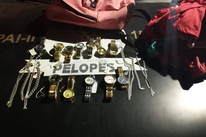 Acusados de roubar relógios e joias em loja são presos após polícia ter acesso as imagens de segurança 