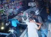 Vídeo: Durante roubo no Piauí, assaltante beija idosa: ‘não quero o seu dinheiro’