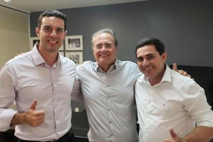 Michael Cardoso, Renan Calheiros e Cleysson traçando planos na última segunda-feira em torno do nome de Zé Nilton