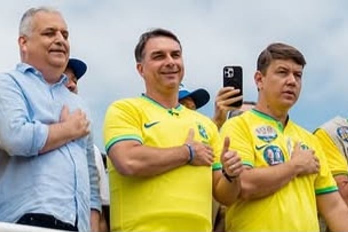 Vavazinho recebe Flávio Bolsonaro em Arapiraca e reforça protagonismo da direita no Agreste