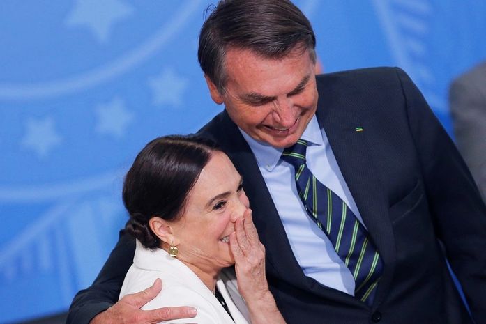 Atriz Regina Duarte deixa o governo de Bolsonaro