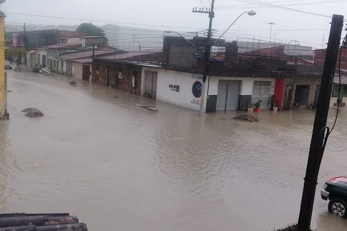 Chuva no bairro Santa Lúcia