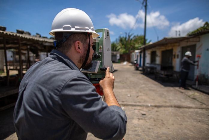 Prefeitura de Maceió inicia topografia na área da Feirinha do Tabuleiro