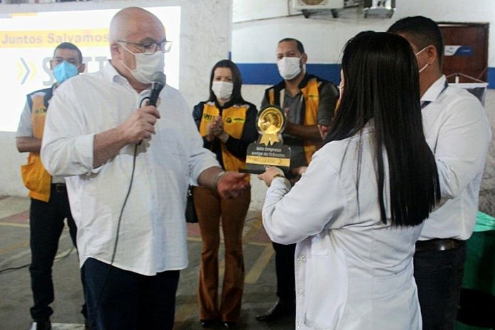 SMTT realiza palestra e entrega selo Amigo do Trânsito em Arapiraca