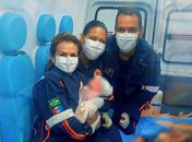 Equipe do Samu salva bebê que nasceu dentro de viatura em Maceió 