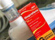 Caixa de Ibuprofeno.