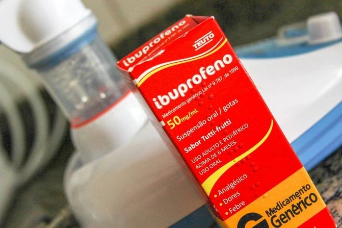 Caixa de Ibuprofeno.