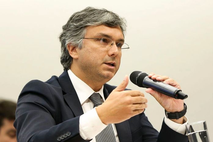 Governo deve liberar mais recursos para ministérios