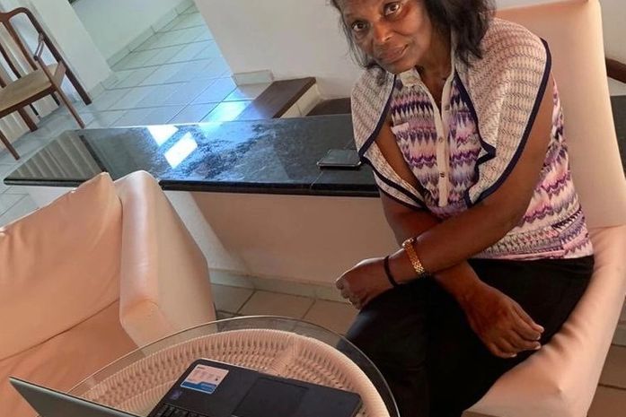 Vereadora Fátima Santiago pede que prefeitura estabeleça parceria com costureiras para confecção de máscaras e a instalação de lavatórios públicos