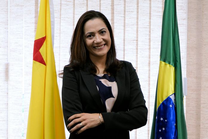 Mailza Assis é reeleita governadora do Acre