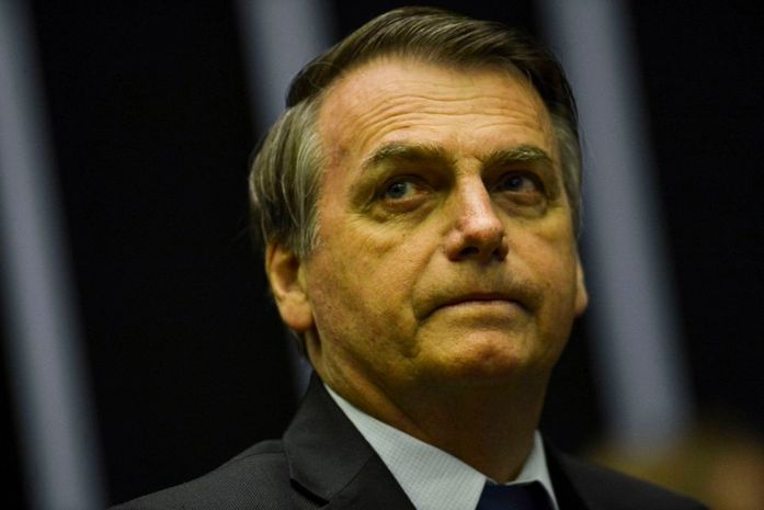 Celular de Bolsonaro foi alvo da ação de hackers, afirma ministério