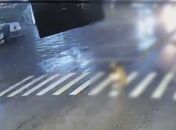 Câmeras flagram momento exato de acidente que matou casal na Av. Menino Marcelo; veja o vídeo
