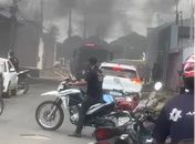 Incêndio em fábrica de estofados provoca correria e mobiliza bombeiros em Arapiraca