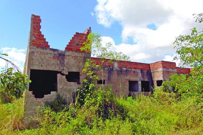 Abandonado há 12 anos e sem finalidade IML de Palmeira poderá ser demolido