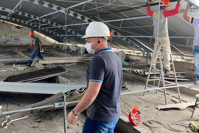 Prefeito George Clemente vistoria manutenção em escolas de São Miguel dos Campos