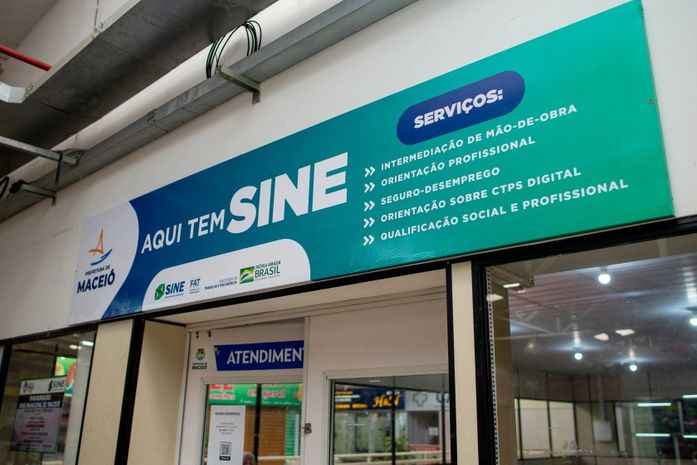 Posto de atendimento atende pessoas que não possuem acesso a internet para realização do cadastro de currículo