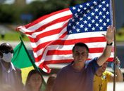 O apito de Trump e os bolsonaristas