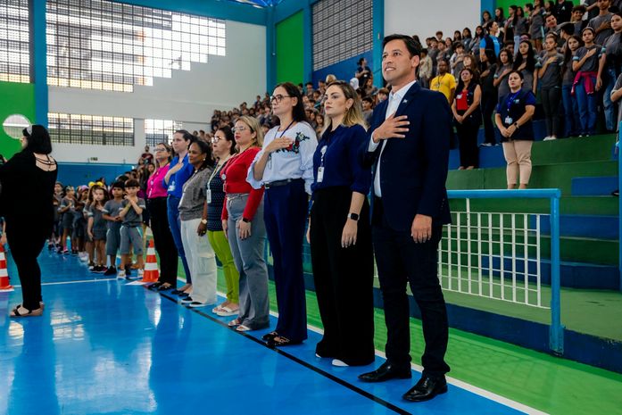 Momento cívico em escola da capital conta com participação da PM e da Prefeitura