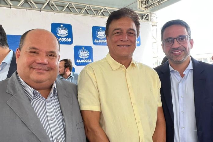 Deputado Galba Novaes prestigia inauguração do primeiro Ambulatório de Oftalmologia do estado