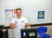 Renan Filho vota na Ponta Verde e diz estar otimista com vitória no primeiro turno