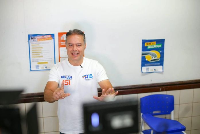 Renan Filho vota na Ponta Verde e diz estar otimista com vitória no primeiro turno