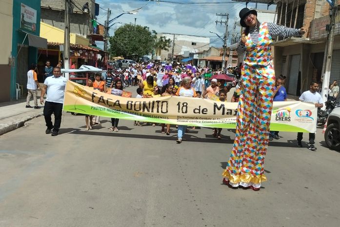 Caminhada contra abuso e exploração sexual infanto-juvenil reúne quase mil pessoas em Lagoa da Canoa