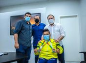 Prefeito Luciano recebe medalhista paraolímpico universitário Robson Machado
