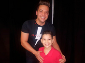 Cantor mirim alagoano chama atenção de Wesley Safadão em show de Maceió