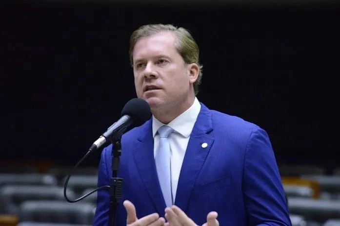 Emenda à Constituição é promulgada e Marx Beltrão reafirma defesa do direito de professores acumularem cargos