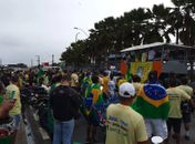 Apoiadores do presidente Bolsonaro realizam motociata em Maceió neste domingo (25)