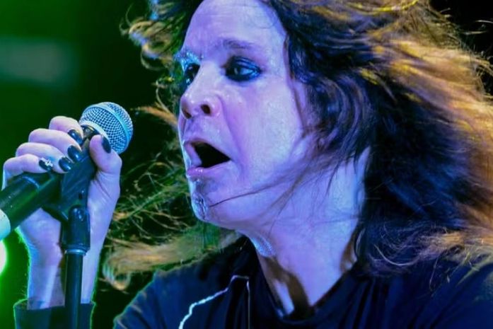 Ozzy Osbourne, cantor do Black Sabbath e pioneiro do heavy metal, morre aos 76 anos