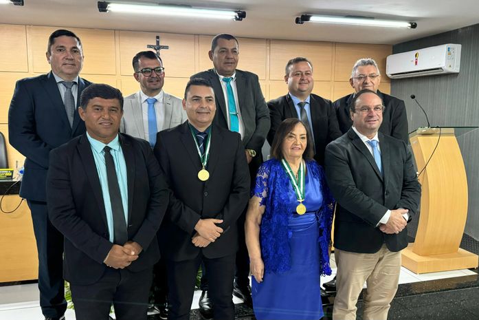 Câmara Municipal realiza sessão solene para entrega da comenda Manoel André