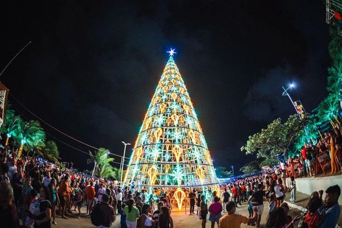 Natal ilumina a Orla de Maceió na abertura oficial dos festejos natalinos