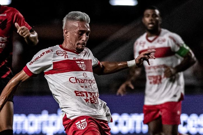 Veja onde assistir Botafogo-SP x CRB neste sábado (29); Galo defende invencibilidade contra rival e busca vitória na Série B