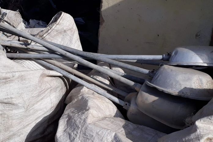 Luminárias furtadas do ginásio de esportes na Barra de Santo Antônio