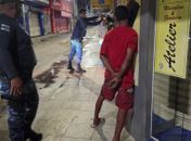 Vigilante aciona totem de videomonitoramento após alarme de loja disparar no Centro de Maceió