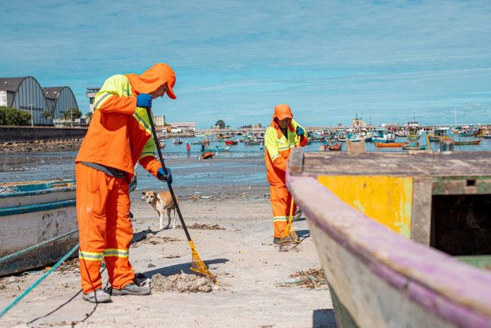 Limpeza das praias de Maceió