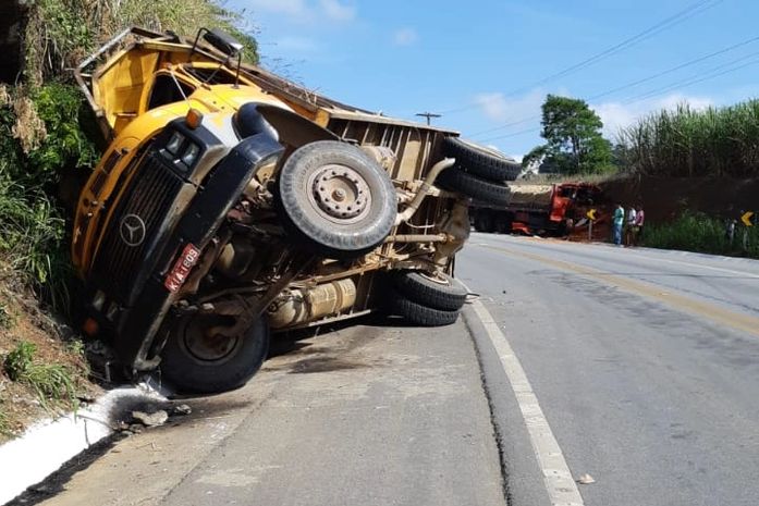 Caminhão envolvido no acidente