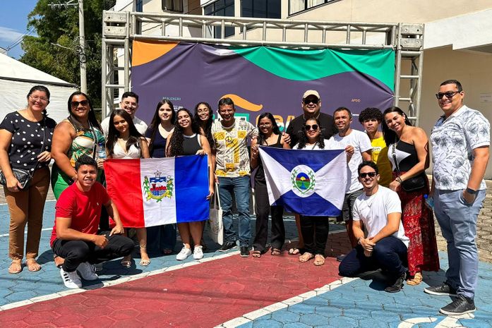 Programa Escolas Criativas: Alunos da rede municipal de Branquinha viajam a Minas Gerais para apresentar projetos