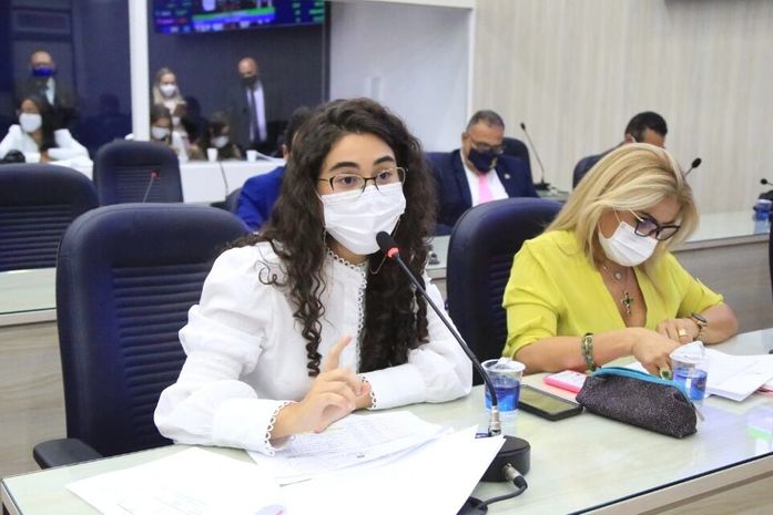 Teca Nelma sugere Busca-Ativa para que maceioenses tomem segunda dose da vacina do Coronavírus