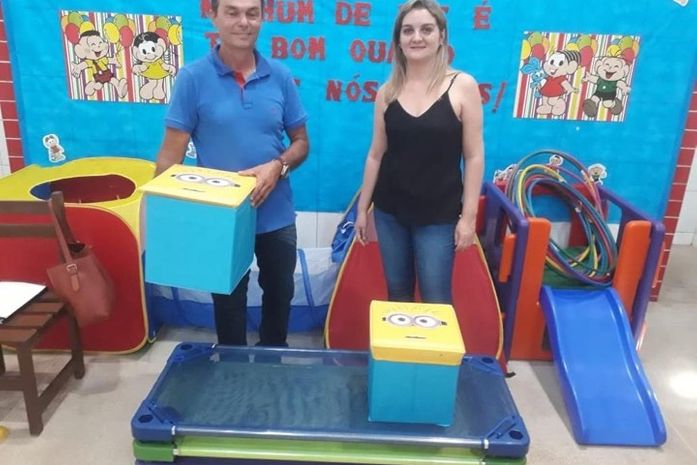 Prefeito Celino Rocha realiza entrega de brinquedos educativos para Creche em Anadia