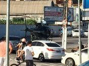Helicóptero pousou na Gustavo Paiva