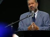 Carlos Lupi pede demissão após escândalo dos descontos ilegais de aposentadorias