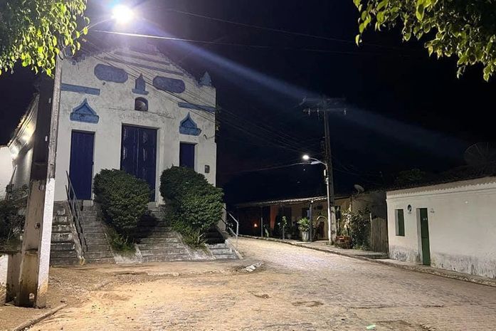 Prefeitura de Santana do Mundaú segue realizando melhorias nas estradas e amplia sistema de iluminação em LED