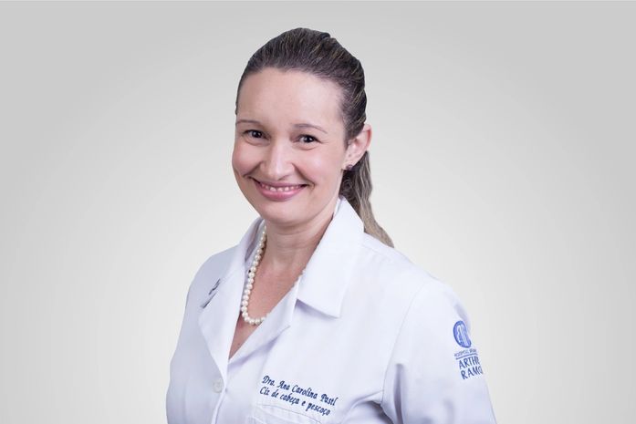 A cirurgiã de cabeça e pescoço, Ana Carolina Pastl