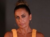 Ela fotografa casamentos, mas o dela foi bem diferente do comum; assista a história de Gal Brandão